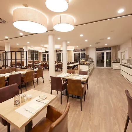 Ghotel & Living Hotel 4*