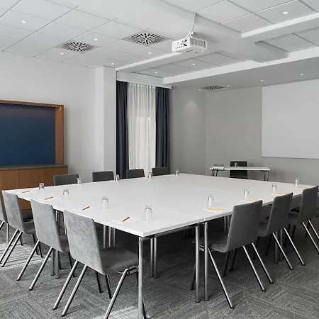 فندق Four Points Flex By Sheraton غوتنغن